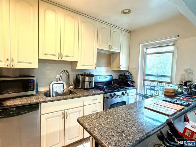 974 Main Street F6, Hackensack, NJ 07601