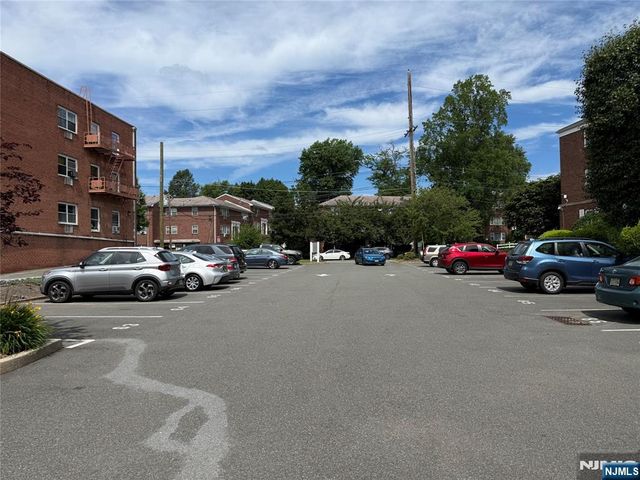 974 Main Street F6, Hackensack, NJ 07601