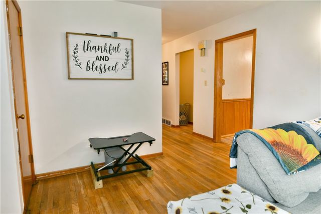 1211 Brentwood Dr, Pymatuning Twp, PA 16125