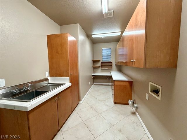 10227 Donde Avenue, Las Vegas, NV 89135