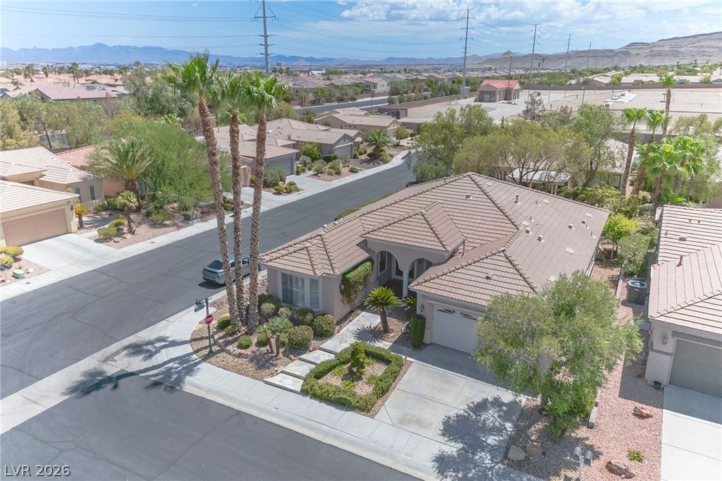 10227 Donde Avenue, Las Vegas, NV 89135 — photo 2