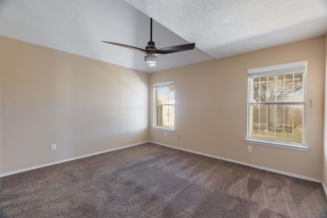 616 Puffin Street SW, Albuquerque, NM 87121