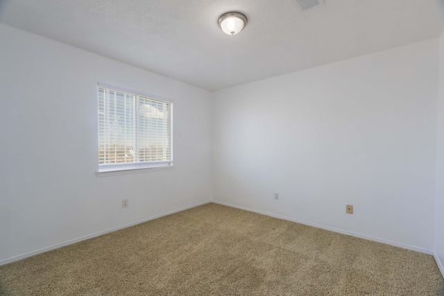 616 Puffin Street SW, Albuquerque, NM 87121