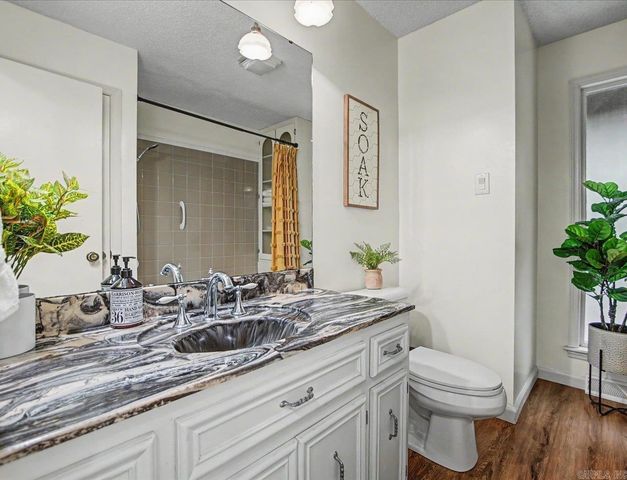 9 Tarifa Lane, Hot Springs Village, AR 71909