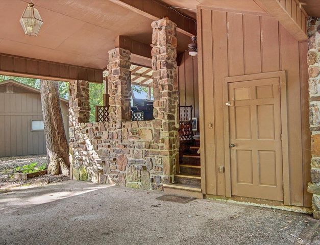 9 Tarifa Lane, Hot Springs Village, AR 71909