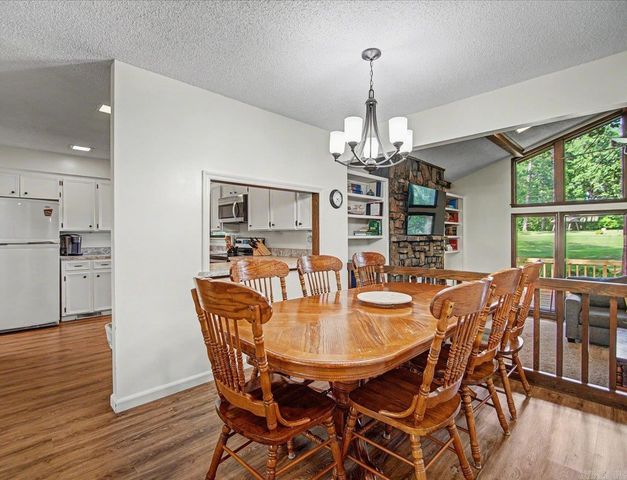 9 Tarifa Lane, Hot Springs Village, AR 71909