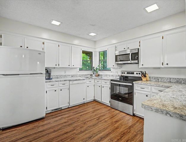 9 Tarifa Lane, Hot Springs Village, AR 71909
