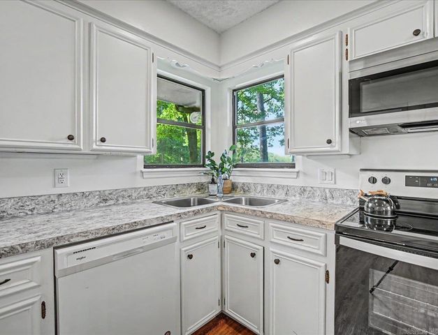 9 Tarifa Lane, Hot Springs Village, AR 71909