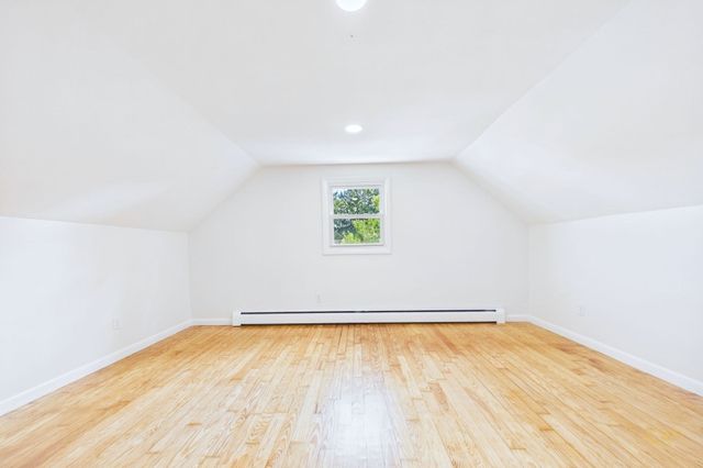 22 Myrtle Ave, Acushnet, MA 02743