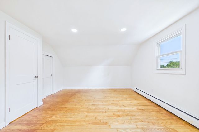 22 Myrtle Ave, Acushnet, MA 02743