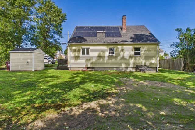 22 Myrtle Ave, Acushnet, MA 02743