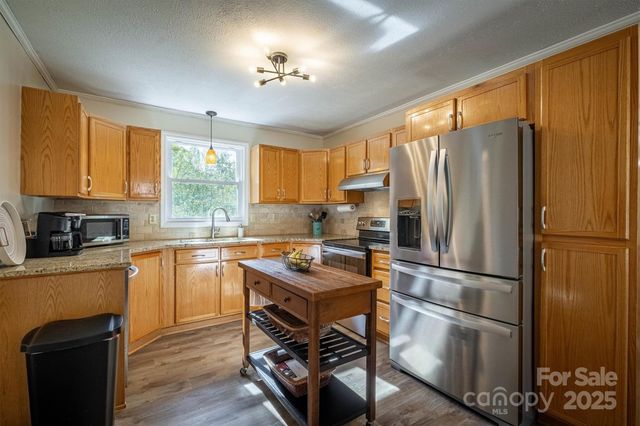 2511 Zacks Farm Road, Lenoir, NC 28645