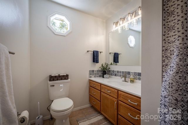 2511 Zacks Farm Road, Lenoir, NC 28645