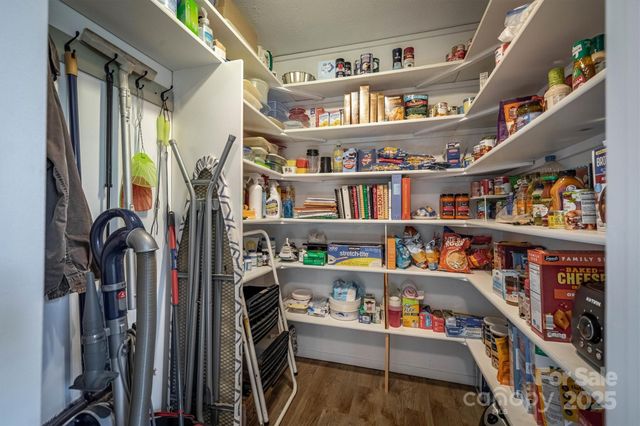 2511 Zacks Farm Road, Lenoir, NC 28645