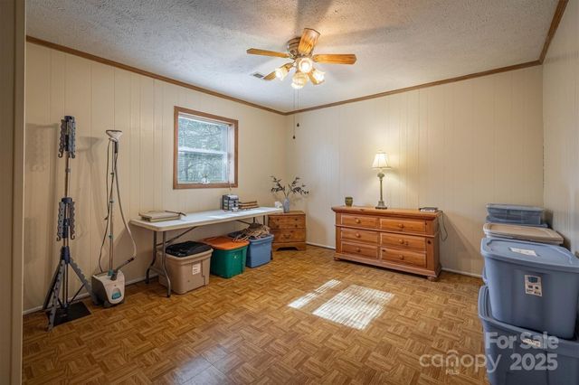 2511 Zacks Farm Road, Lenoir, NC 28645