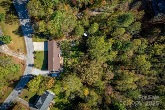 2511 Zacks Farm Road, Lenoir, NC 28645