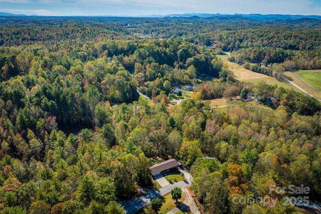 2511 Zacks Farm Road, Lenoir, NC 28645