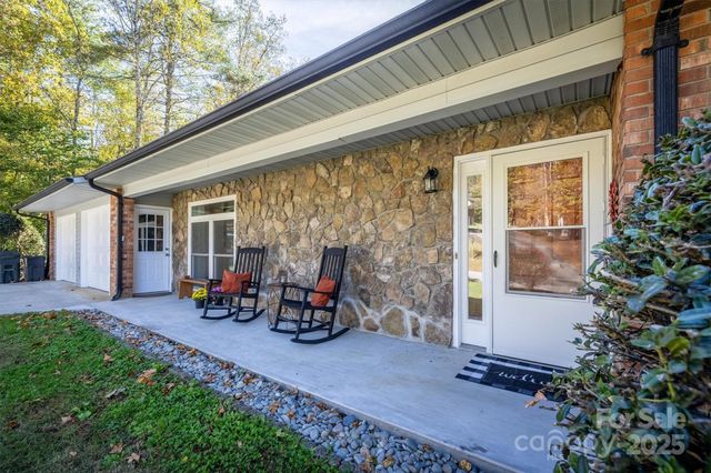 2511 Zacks Farm Road, Lenoir, NC 28645