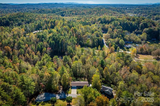 2511 Zacks Farm Road, Lenoir, NC 28645