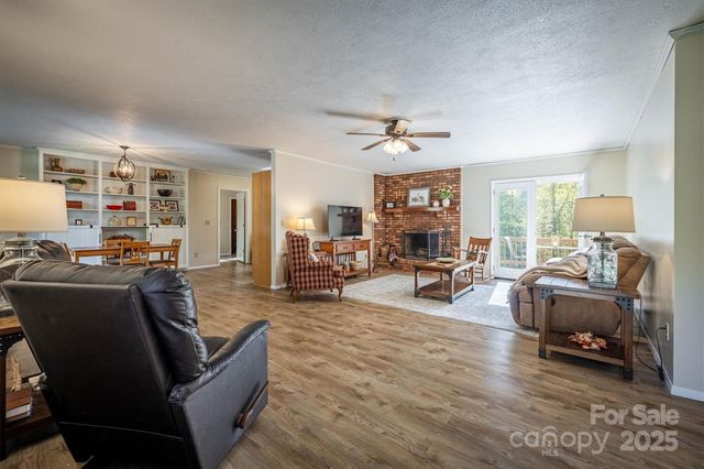 2511 Zacks Farm Road, Lenoir, NC 28645