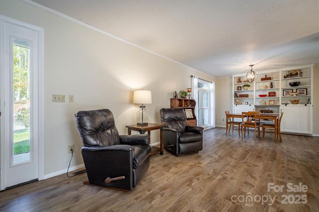 2511 Zacks Farm Road, Lenoir, NC 28645