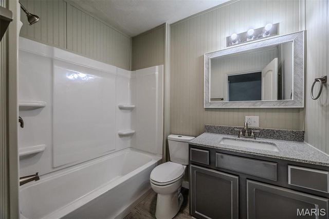 450 Michigan Avenue, Lebanon, MO 65536