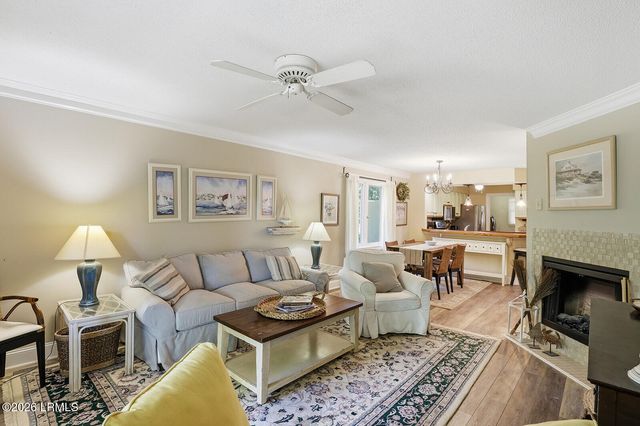 100 Colonnade Clb Unit 137, Hilton Head Island, SC 29928