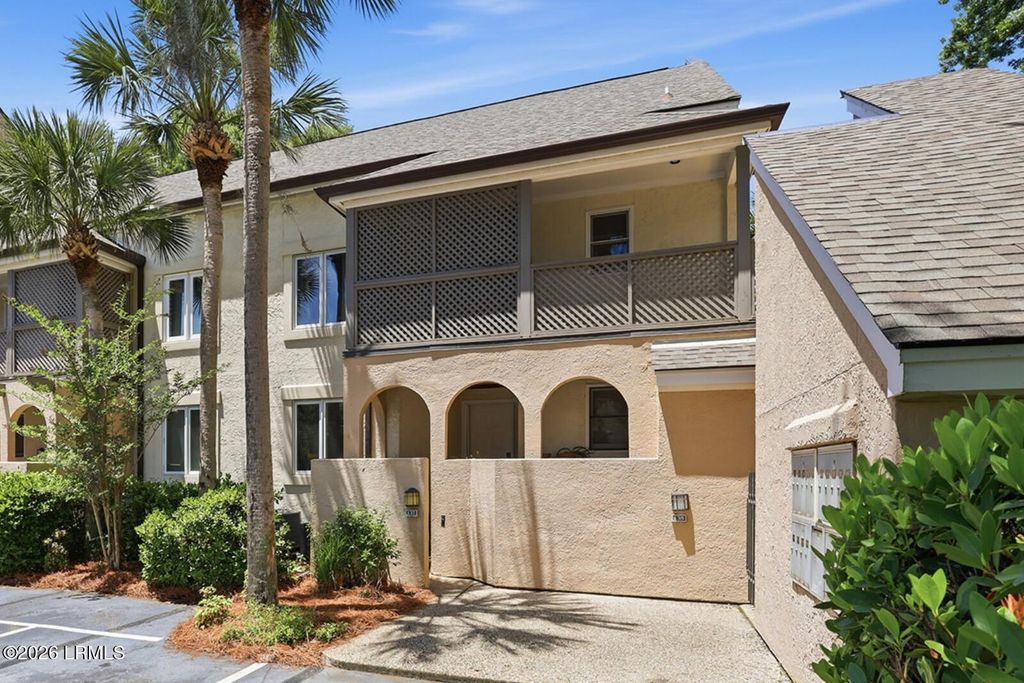 100 Colonnade Clb Unit 137, Hilton Head Island, SC 29928