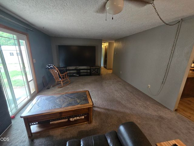 1158 Douglas Street, Medford, OR 97501