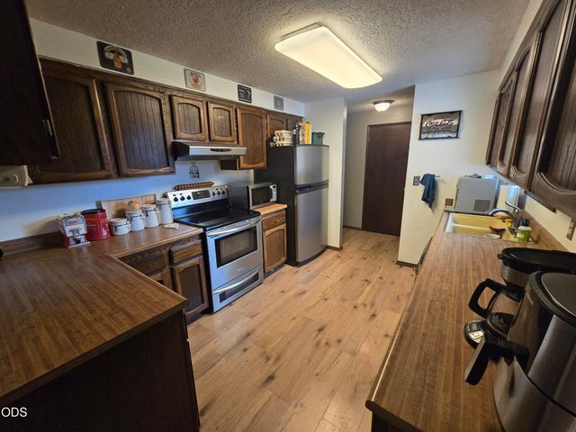 1158 Douglas Street, Medford, OR 97501