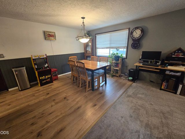 1158 Douglas Street, Medford, OR 97501