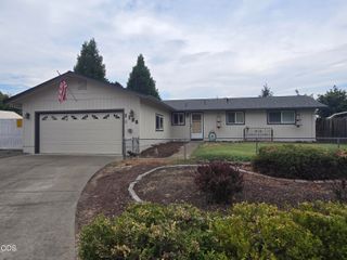 1158 Douglas Street, Medford, OR 97501