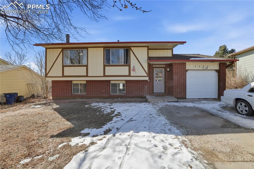 2020 Poteae Circle, Colorado Springs, CO 80915