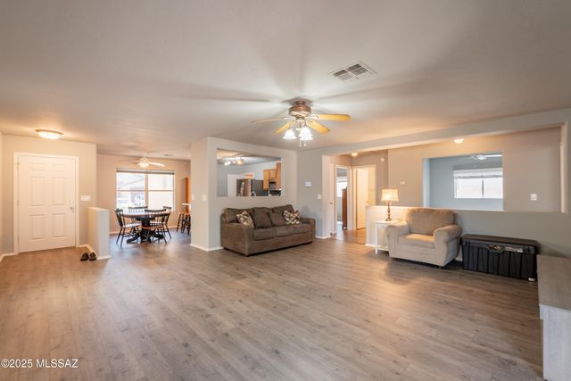 10359 E Haymarket Street, Tucson, AZ 85747