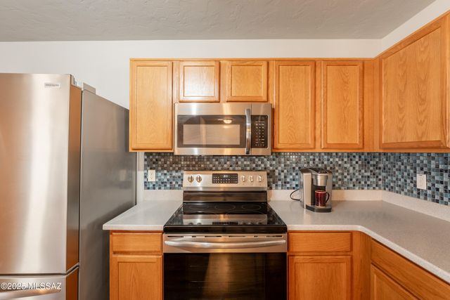 10359 E Haymarket Street, Tucson, AZ 85747