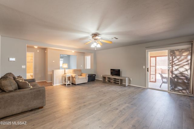 10359 E Haymarket Street, Tucson, AZ 85747