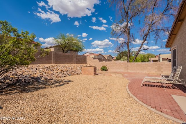 10359 E Haymarket Street, Tucson, AZ 85747
