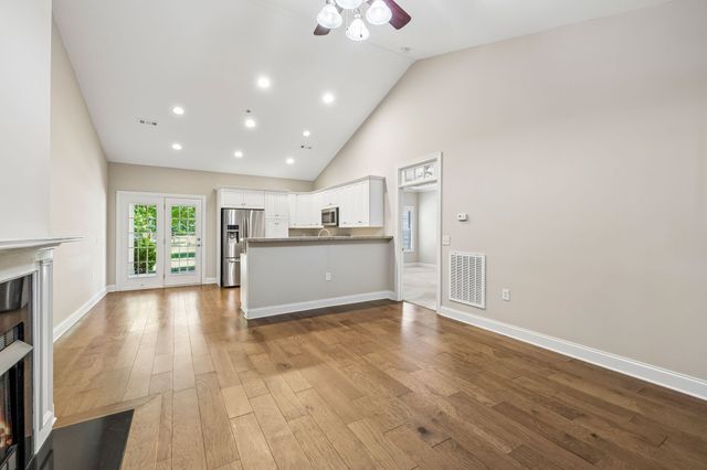 112 Westview Dr, Spring Hill, TN 37174