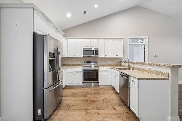 112 Westview Dr, Spring Hill, TN 37174