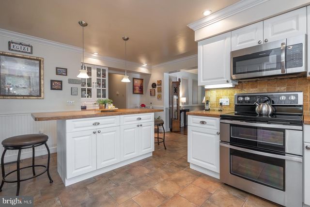12 HENRY, Gibbsboro, NJ 08026