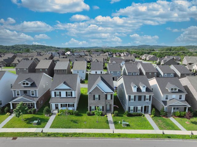 319 Cloverbrook Way, Gallatin, TN 37066