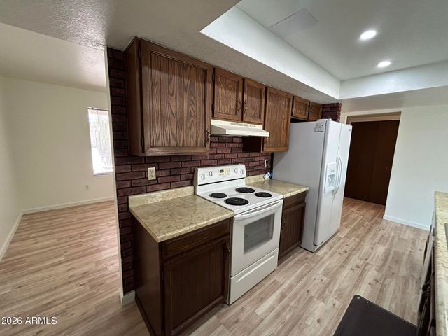 2608 N JAY Street, Chandler, AZ 85225