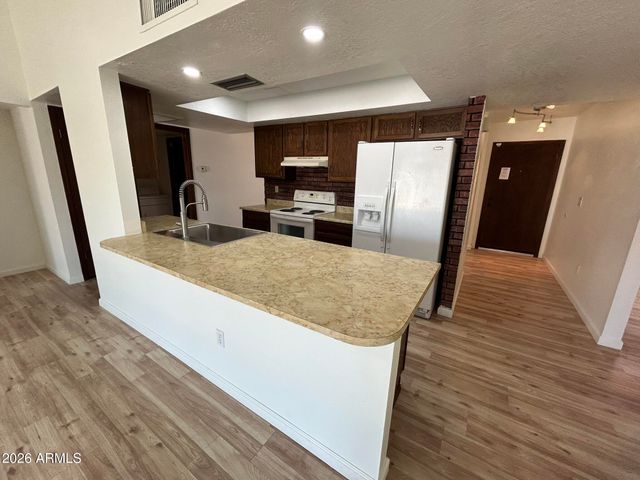 2608 N JAY Street, Chandler, AZ 85225