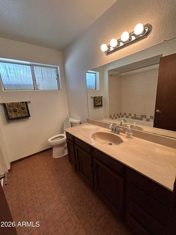 2608 N JAY Street, Chandler, AZ 85225