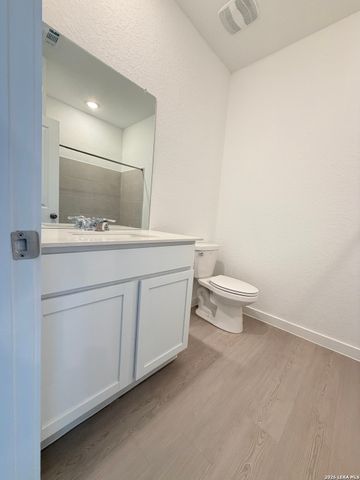 11911 Carolina Rose, Converse, TX 78109