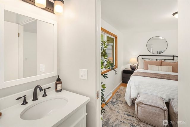 9712 SE 41st, Mercer Island, WA 98040
