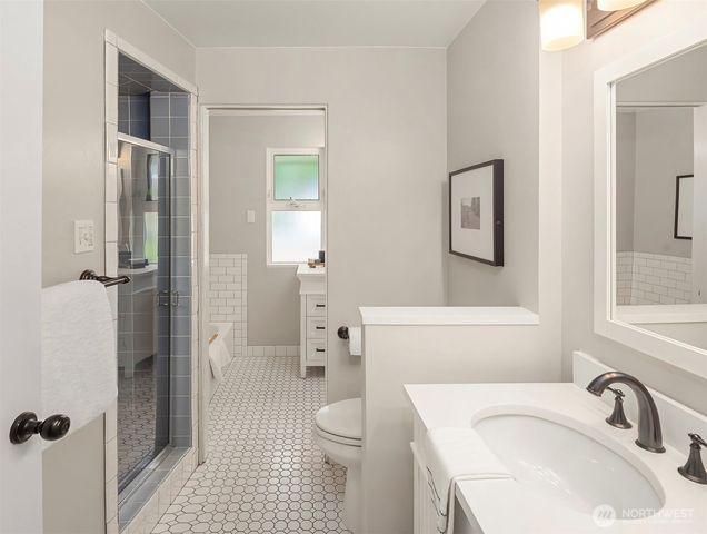9712 SE 41st, Mercer Island, WA 98040