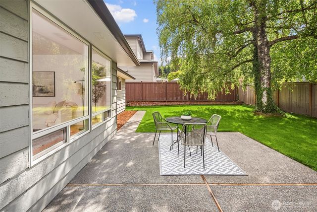 9712 SE 41st, Mercer Island, WA 98040