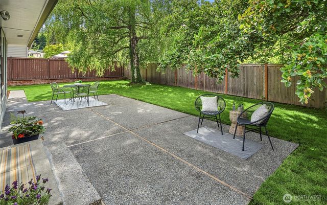 9712 SE 41st, Mercer Island, WA 98040