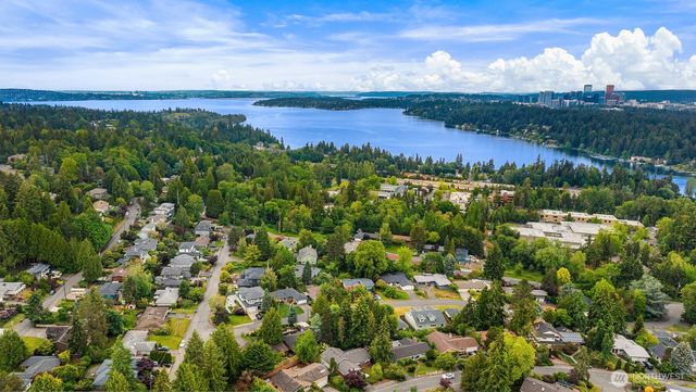 9712 SE 41st, Mercer Island, WA 98040